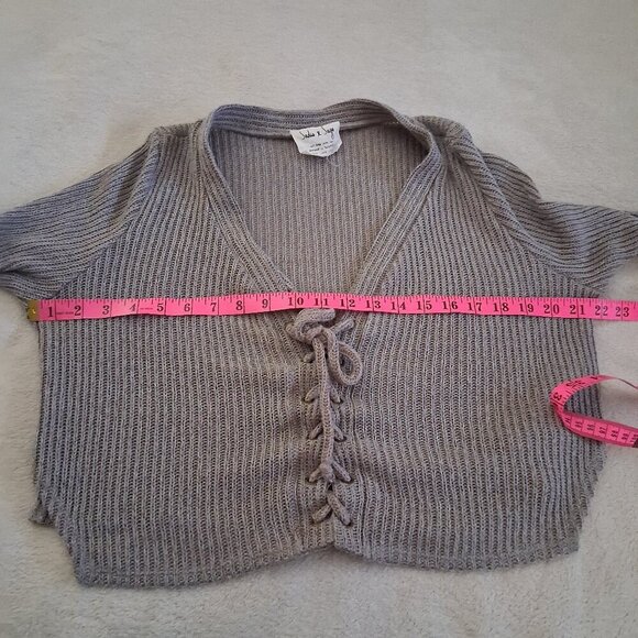 Sadie & Sage Women's Size Medium Gray Light Knit Tie Front Cropped Sweater - Picture 9 of 12